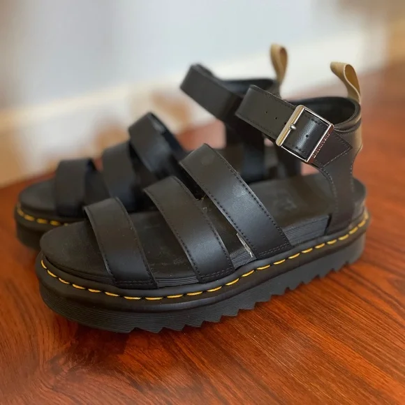 BLAIRE HYDRO LEATHER STRAP SANDALS - Dr Marten Air Wair - Black - Picture 3 of 4